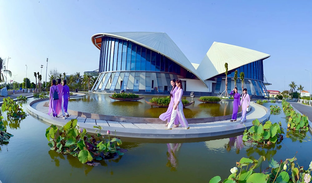 Nơi đây là điểm đến thu hút đông đảo du khách trong và ngoài nước khi đến với Bạc Liêu